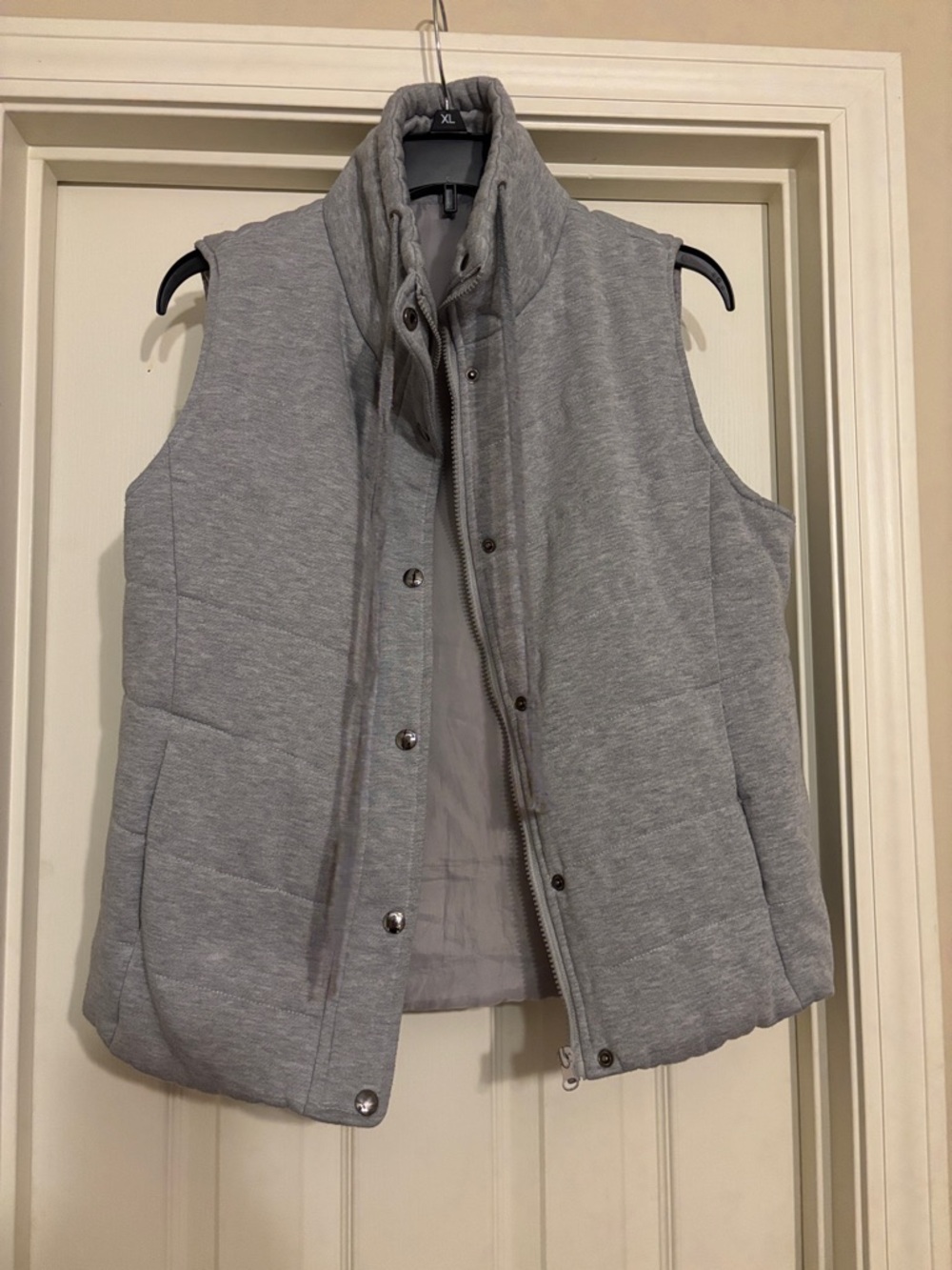 Light Gray Quilted Puffer Vest - Women's Sleeveless Jacket zipper and snap front